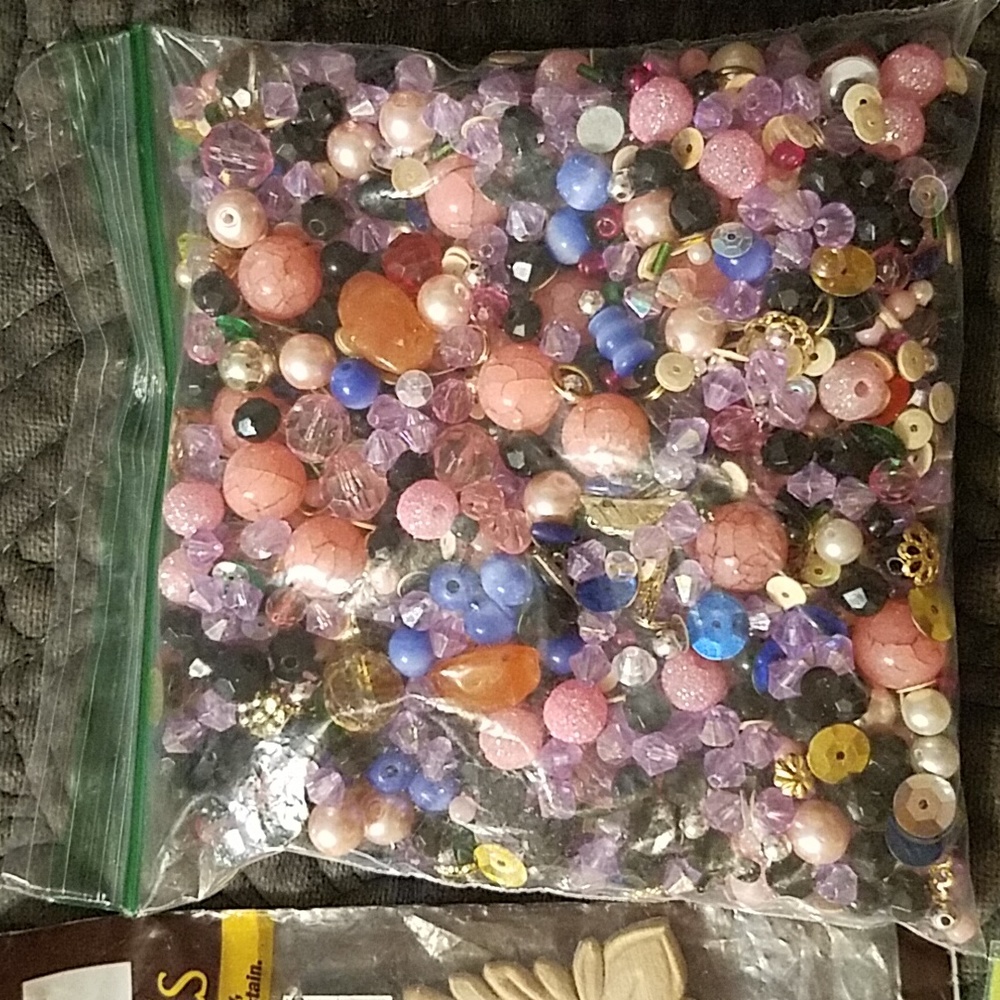 Jewelry bead/craft bundle - Picture 8 of 11